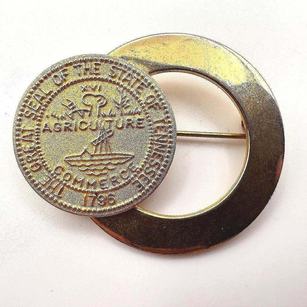 Vintage 1796 Gold Tone State Tennessee Agriculture Commerce Brooch Pin Jewelry